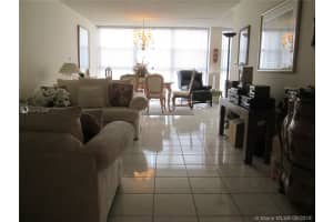 400 Leslie Dr, Hallandale Beach, FL 33009, Sold 12/08/20