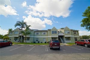 17320 NW 67th Pl, Hialeah, FL 33015, Sold 10/31/19