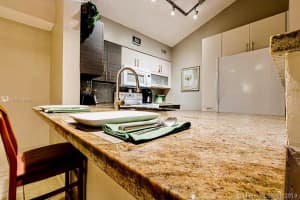 3013 N Oakland Forest Dr, Oakland Park, FL 33309, Sold 11/15/19