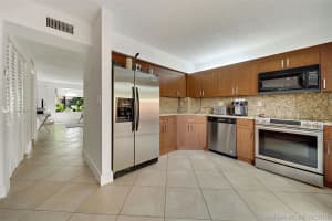 10140 SW 77th Ct, Miami, FL 33156, Sold 11/22/19