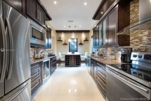 8318 SW 193rd St, Cutler Bay, FL 33157, Sold 12/18/19