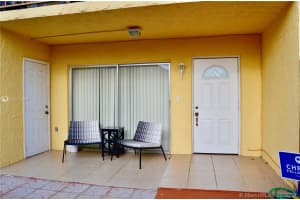 15430 SW 81st Cir Ln, Miami, FL 33193, Sold 10/18/19