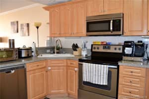 15430 SW 81st Cir Ln, Miami, FL 33193, Sold 10/18/19