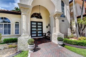 7951 NW 159th Terrace, Hialeah, FL 33016, Sold 02/11/20