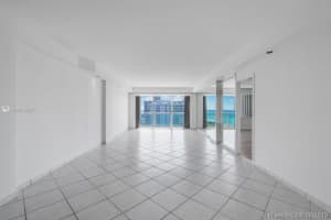 5333 Collins Ave PH 2, Miami Beach, FL 33140, Sold 11/08/19