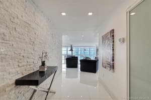 6423 Collins Ave, Miami Beach, FL 33141, Sold 11/01/19