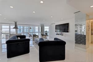 6423 Collins Ave, Miami Beach, FL 33141, Sold 11/01/19
