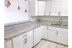 1331 Lincoln Rd APT 601, Miami Beach, FL 33139, Sold 11/22/19