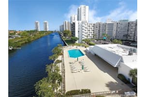 3401 N Country Club Dr, Aventura, FL 33180, Sold 02/20/20