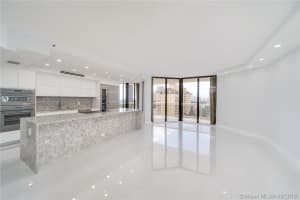 20191 E Country Club Dr, Miami, FL 33180, Sold 11/09/20