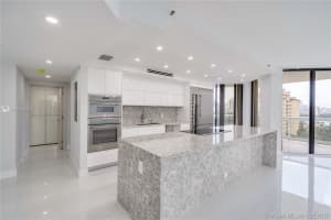 20191 E Country Club Dr, Miami, FL 33180, Sold 11/09/20
