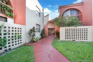 10245 NW 9th St Cir, Miami, FL 33172, Sold 03/31/20