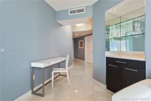4779 Collins Ave, Miami Beach, FL 33140, Sold 11/25/19