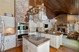 3010 St James Dr, Boca Raton, FL 33434, Sold 02/28/20