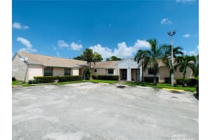 809 NE 214th Ln APT 3, Miami, FL 33179, Sold 10/25/19