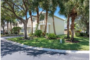 9541 N Vermosa Ln, Tamarac, FL 33321, Sold 10/25/19