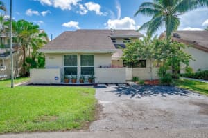 4020 SW 84th Terrace, Davie, FL 33328, Sold 12/02/19