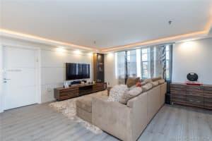 665 NE 195th St, Miami, FL 33179, Sold 11/06/19