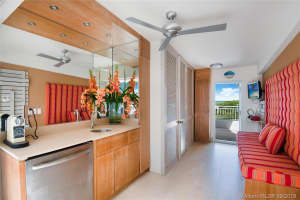 4925 Collins Ave CU14, Miami Beach, FL 33140, Sold 01/18/21