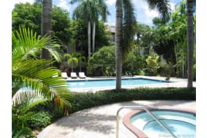6902 N Kendall Dr APT E401, Pinecrest, FL 33156, Sold 11/01/19