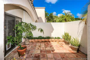 21216 Harbor Way, Miami, FL 33180, Sold 09/08/20