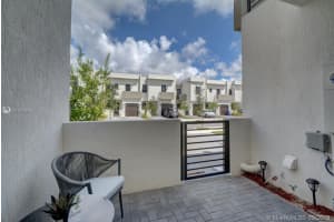 484 SW 91st Pl, Miami, FL 33174, Sold 11/04/19