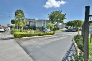 10060 NW 9th St Cir, Miami, FL 33172, Sold 12/04/19