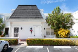 803 NE 27th Ave, Hallandale Beach, FL 33009, Sold 04/03/20