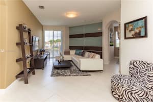 10012 NW 7th St, Miami, FL 33172, Sold 11/12/19