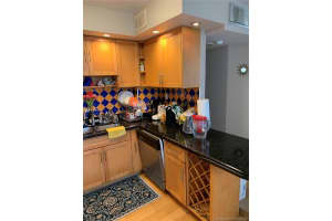 7441 Wayne Ave #5j, Miami, FL 33141, Sold 11/19/19