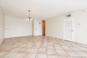 9270 W Bay Harbor Dr #2e, Bay Harbor Islands, FL 33154, Sold 03/25/20