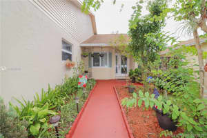 8240 SW 41st Ct, Davie, FL 33328, Sold 12/03/19