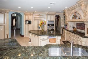 10445 Canterbury Ct, Davie, FL 33328, Sold 01/31/20