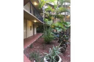 8625 NW 8th St, Miami, FL 33126, Sold 11/04/19