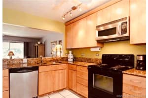 400 NE 14th Ave #124, Hallandale Beach, FL 33009, Sold 12/07/20