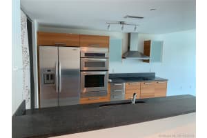2950 NE 188th St, Miami, FL 33180, Sold 04/23/20