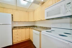 9440 Fontainebleau Blvd, Miami, FL 33172, Sold 12/09/19