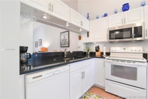 3052 S Oakland Forest Dr, Oakland Park, FL 33309, Sold 11/01/19