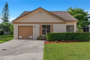 8 Whitehall Way, Boynton Beach, FL 33436, Sold 11/15/19