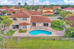 8390 NW 201st St, Hialeah, FL 33015, Sold 12/05/19