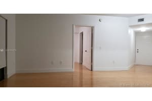 9300 Fontainebleau Blvd E414, Miami, FL 33172, Sold 11/27/19