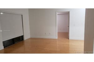 9300 Fontainebleau Blvd E414, Miami, FL 33172, Sold 11/27/19