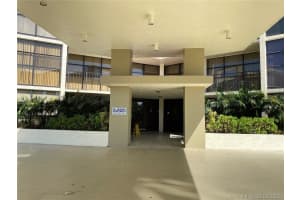 600 Parkview Dr, Hallandale Beach, FL 33009, Sold 09/11/20