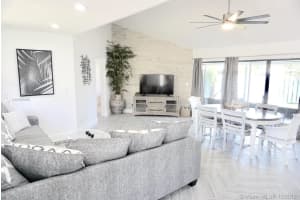 1127 E Seminole Ave #8b, Jupiter, FL 33477, Sold 01/17/20