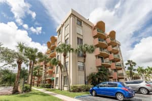 9320 Fontainebleau Blvd, Miami, FL 33172, Sold 02/13/20