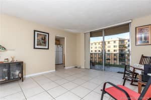 9320 Fontainebleau Blvd, Miami, FL 33172, Sold 02/13/20