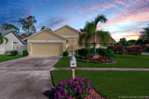 157 Royal Pine Cir S, Royal Palm Beach, FL 33411, Sold 12/16/19