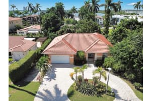 7720 Center Bay Dr, North Bay Village, FL 33141, Sold 03/18/20