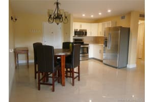 9459 SW 76th St APT R4, Miami, FL 33173, Sold 11/27/19