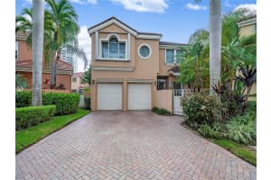 3766 NE 208th St, Miami, FL 33180, Sold 03/06/20
